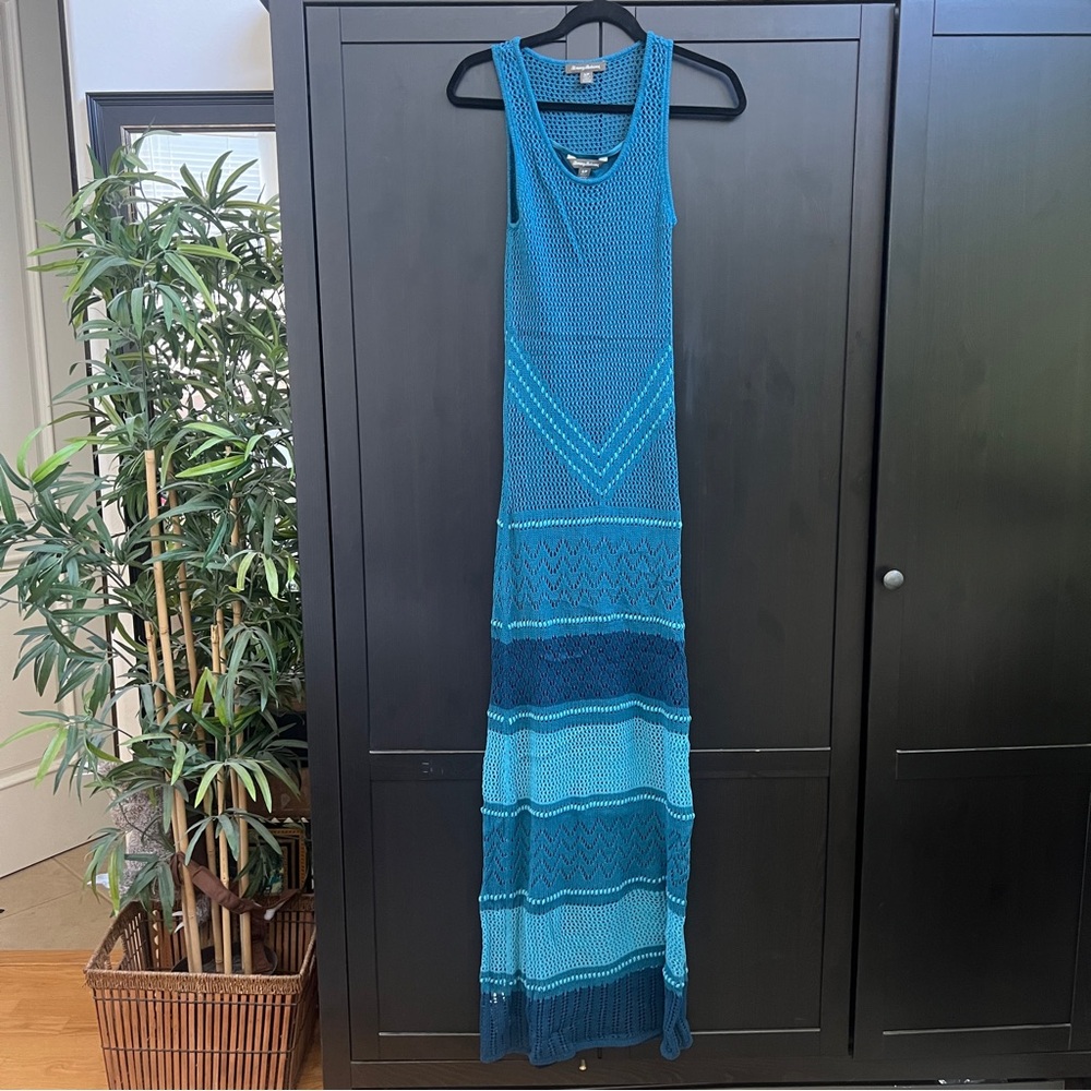 Tommy Bahama Crochet Turquoise Maxi Dress with full Slipdress Size SP